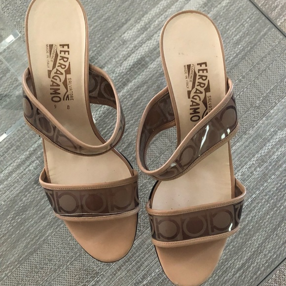 Ferragamo sandals - Picture 3 of 7